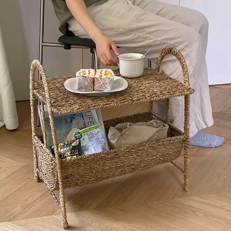 

Тканая стойка для журналов из морской травы, 2-уровневый торцевой столик для хранения, натуральный домашний декор, боковой органайзер для дивана, деревенский настольный держатель для гостиной