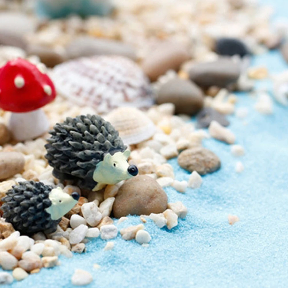 

6Pcs Cartoon Style Resin Hedgehog Miniature Ornaments Durable Suitable for Micro Landscape Garden Miniature Decoration