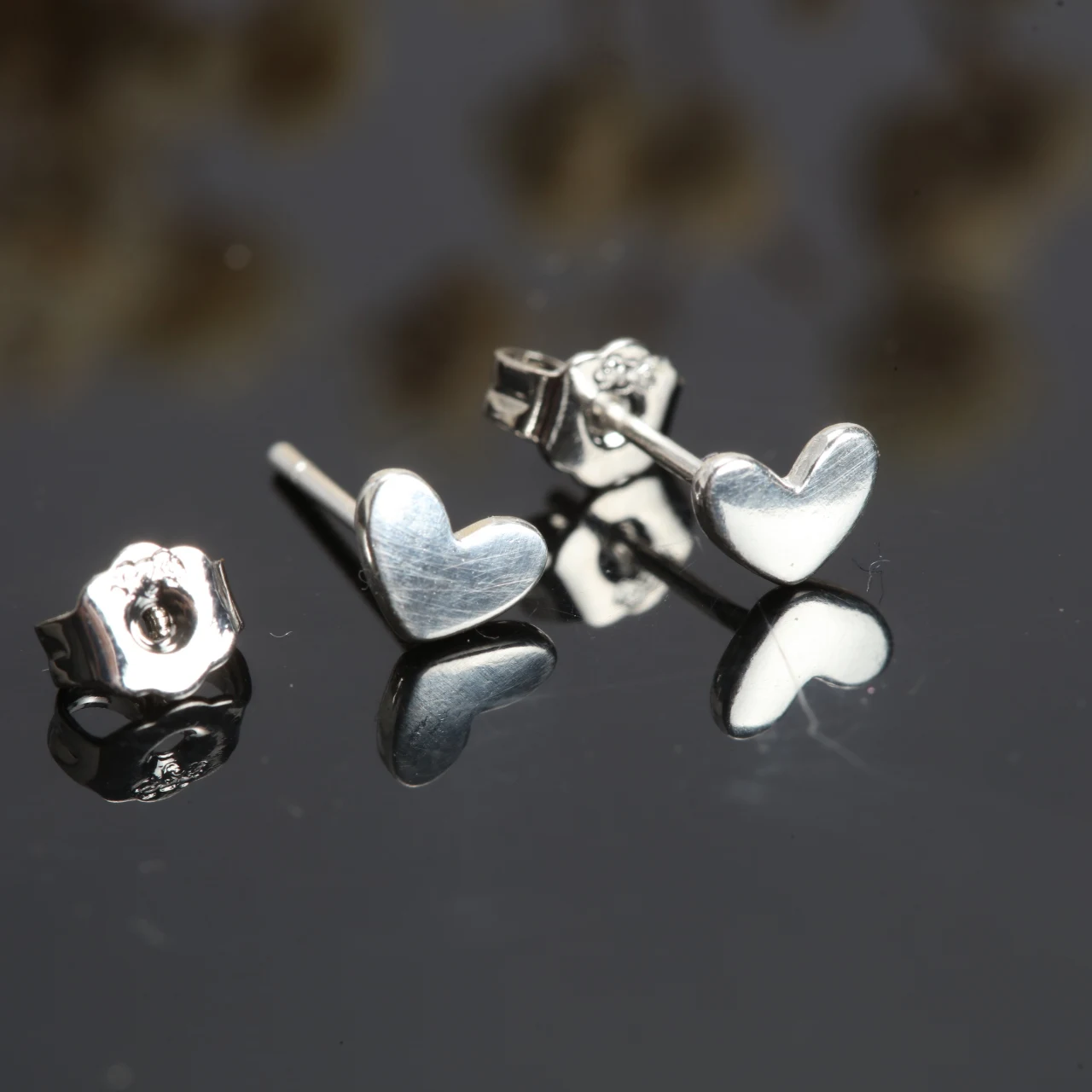 Pendientes simples con forma de corazón para mujer, bonitos y pequeños, elegantes, versátiles para uso diario, regalo de joyería para amigas y novias