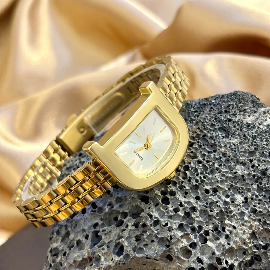 女性用ヴィンテージ腕時計:D型文字盤ステンレススチールストラ - Luxury Watch Vintage のレビューと価格