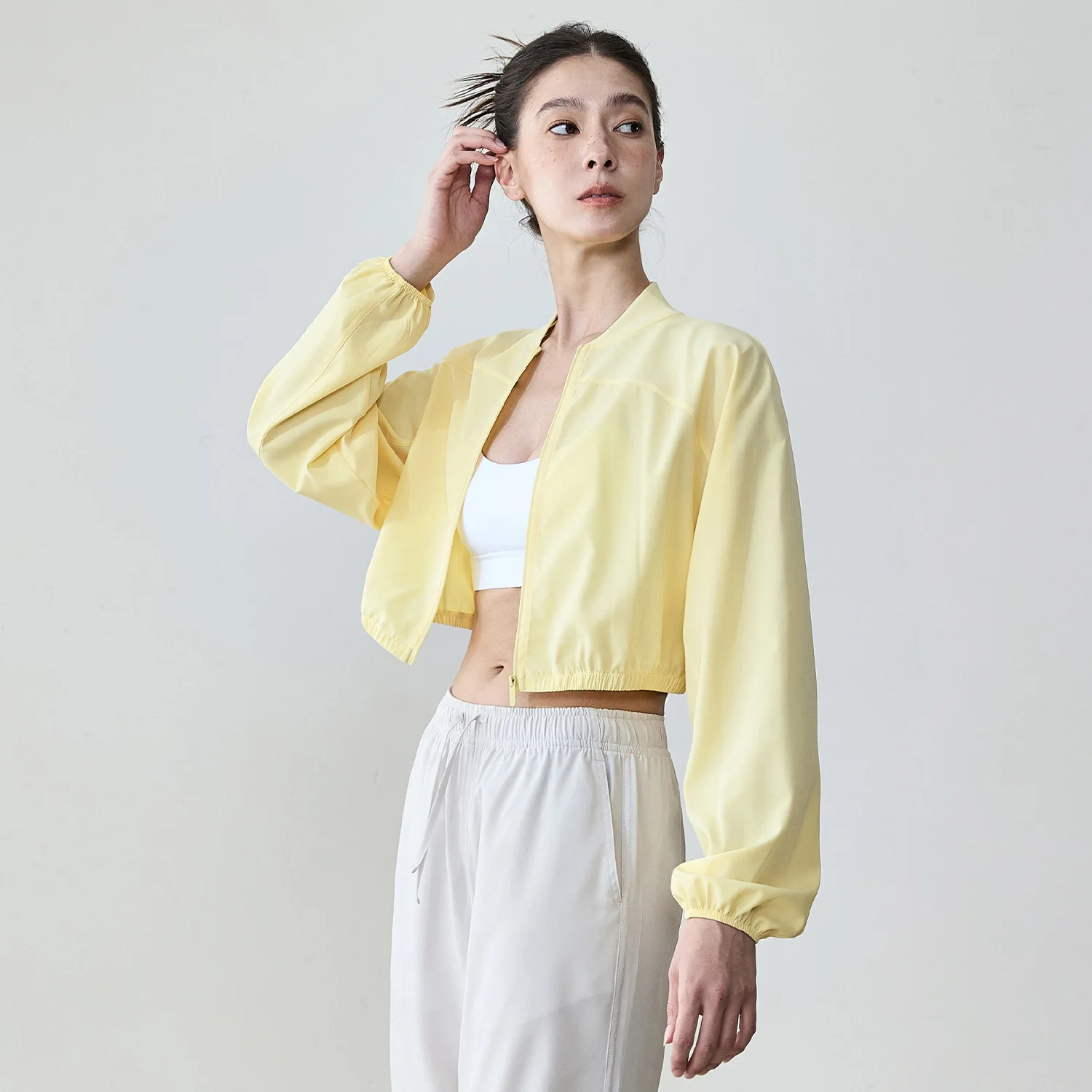 Women's Summer Lightweight Zip-Up Sports Jacket - Cropped Baseball Neck Yoga Top with Slim-Fit Long Sleeves for Workouts