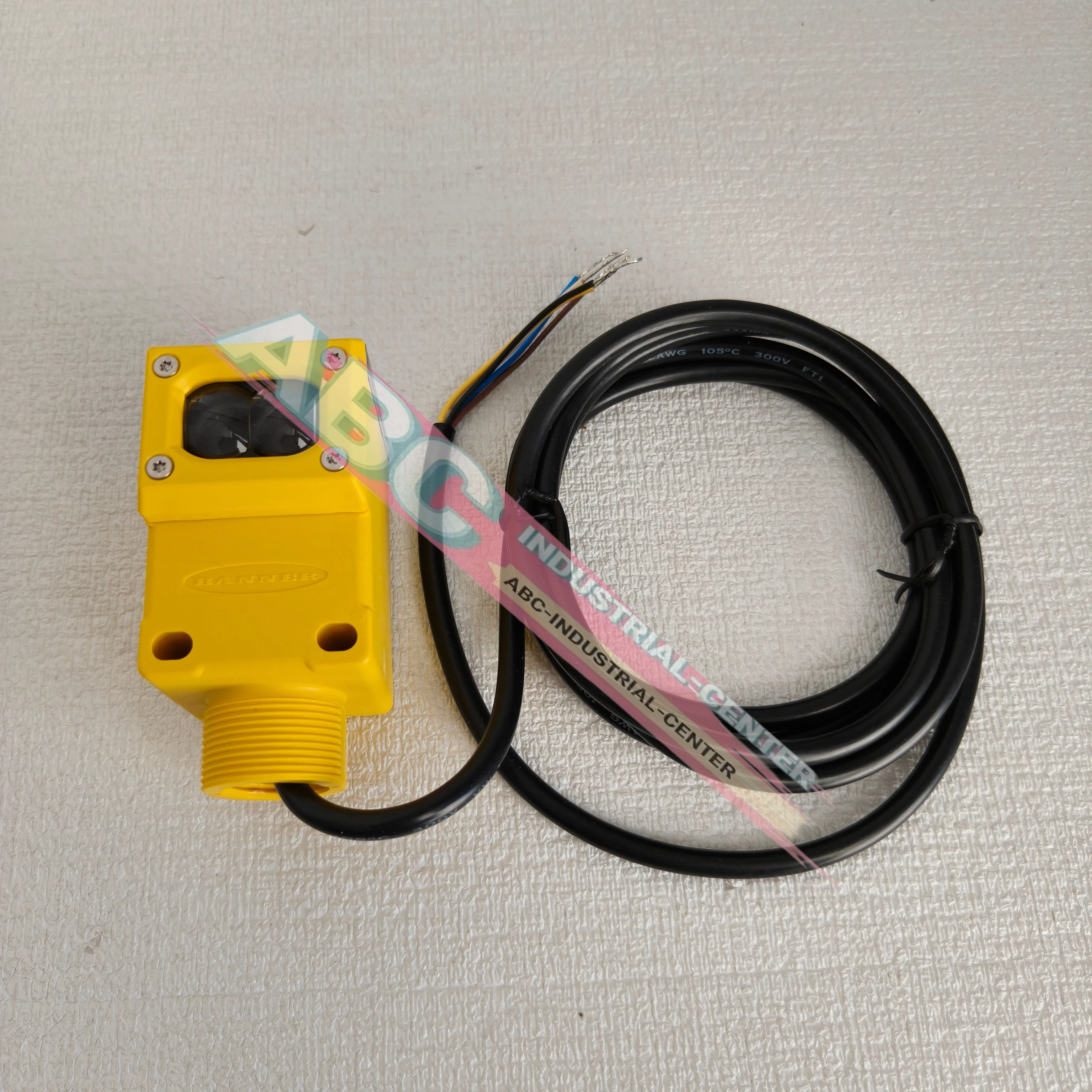 Q45VR3LV Photoelectric sensor 100%NEW