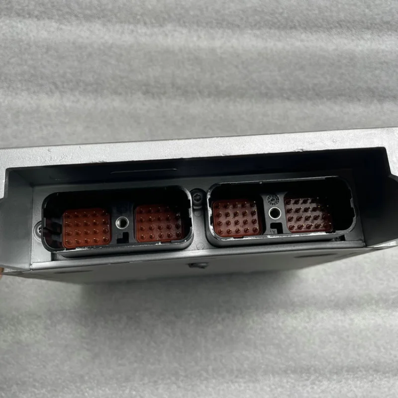 

Engine QSK19 QSK23 Electronic Control Module 3867743 4921411 ECM Engine Parts