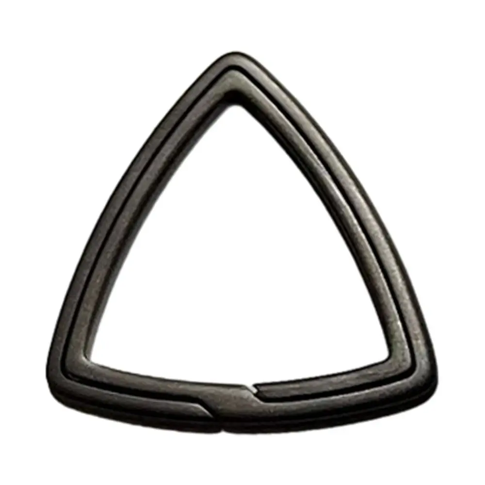 Portachiavi a triangolo in lega di titanio Super leggero 20/25/30mm portachiavi portachiavi fibbia maschile creatività regalo strumenti all\'aperto