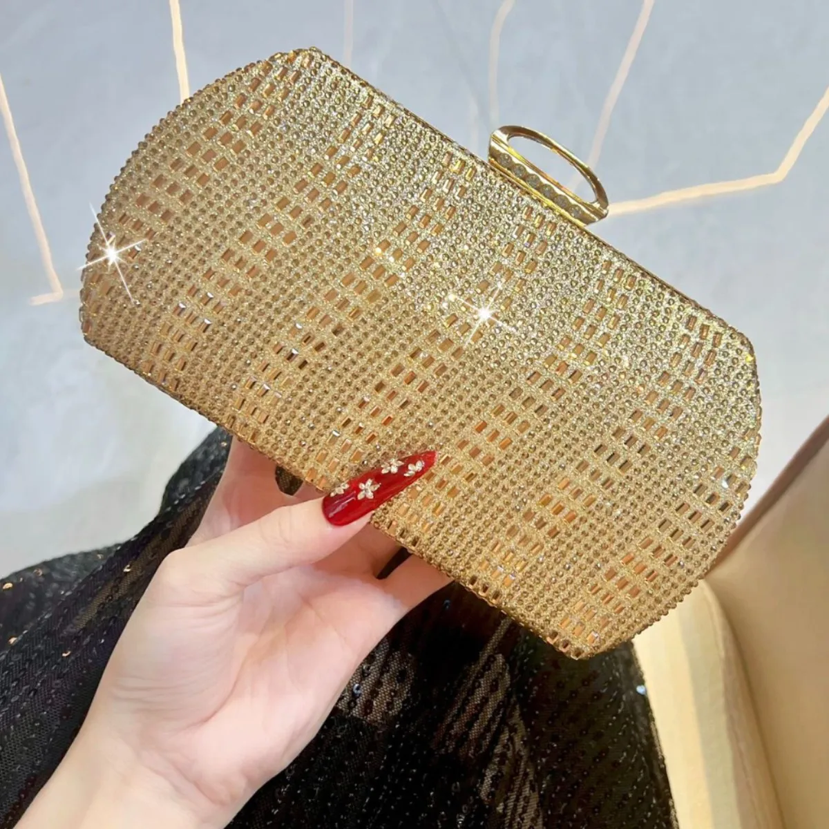 New Luxury Glitter Sequin Rhinestones Evening Clutch Bags For Women Elegant High-End Wedding Clutch Purses Waive Pattern Wallets