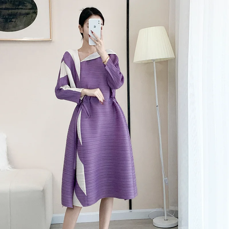 

New women's long-sleeved multicolor dresses for fall 2022 Miyak fold Fashion loose plus-size V-neck drawstring waist dressv