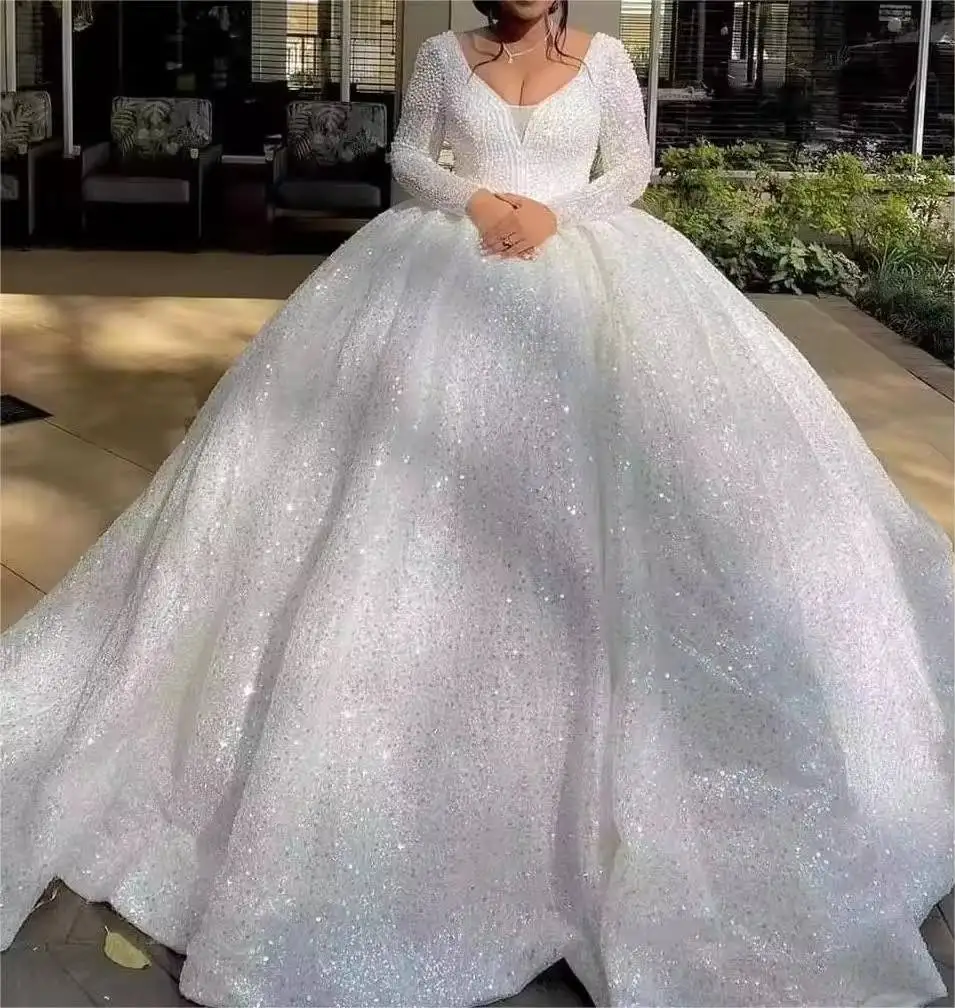 

Customized V Neck See Through Pearls Beads Wedding Dress For Bride Robe De Mariée Long Sleeves Luxury Ballgown Bridal Gown