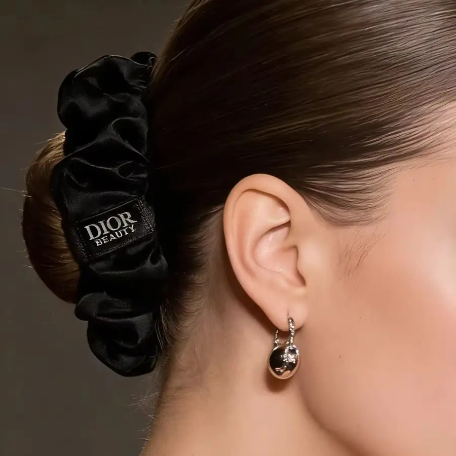 Christian Dior High-end Luxurious Black Silk Satin Headband Collection Multi-color Fashion Elegant Hair Decorations Must-have Ha view 5