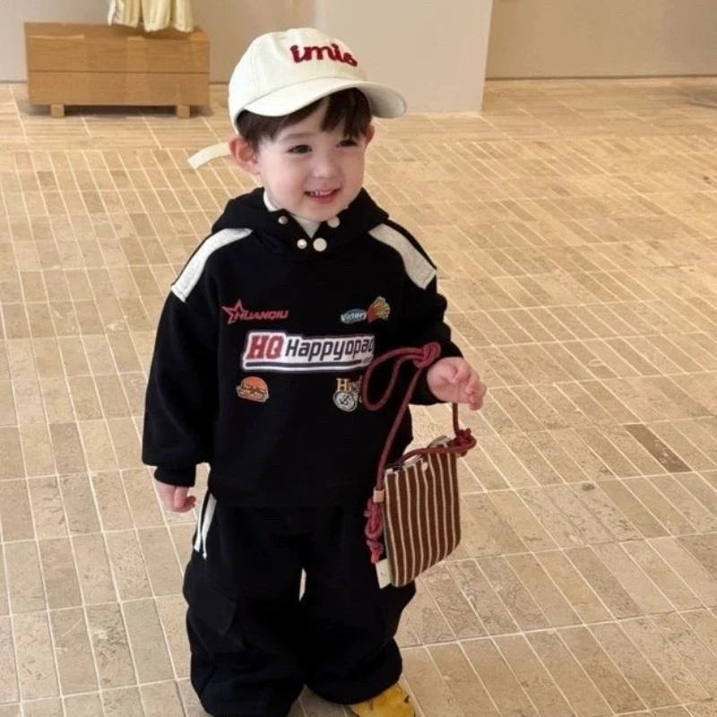 

2025 Winter New Boys' Korean Printed Set, Cartoon Hoodie with Velvet for Preschool Children, Casual Fashion Pants Two Piece Set