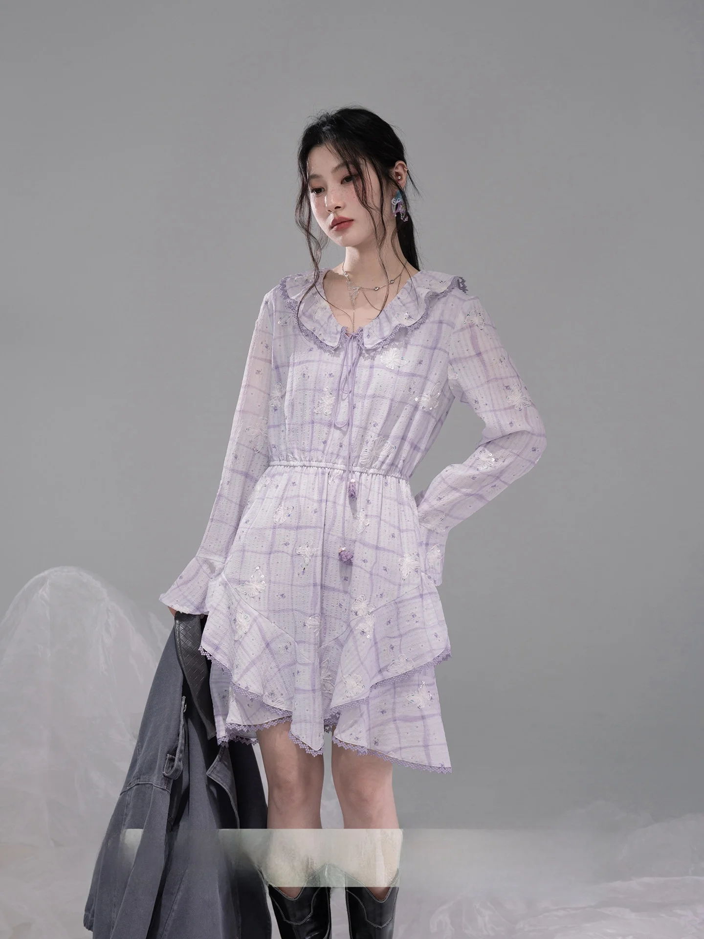 

Платье макси COTRE2026 Early Spring с фиолетовым принтом и вышивкой, с кружевным подолом, повседневное, приталенное, с воротником-стойкой