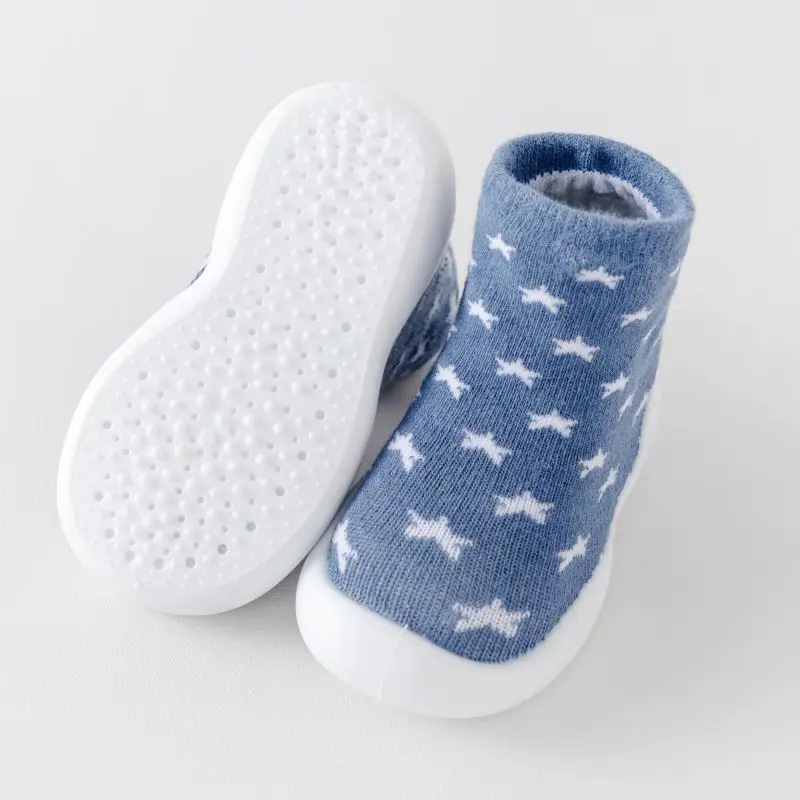 Новинка, осенне-зимняя обувь со звездами, искусственная кожа, детские Нескользящие носки для мальчиков и девочек, обувь с резиновой подошвой, мягкая хлопковая первая обувь