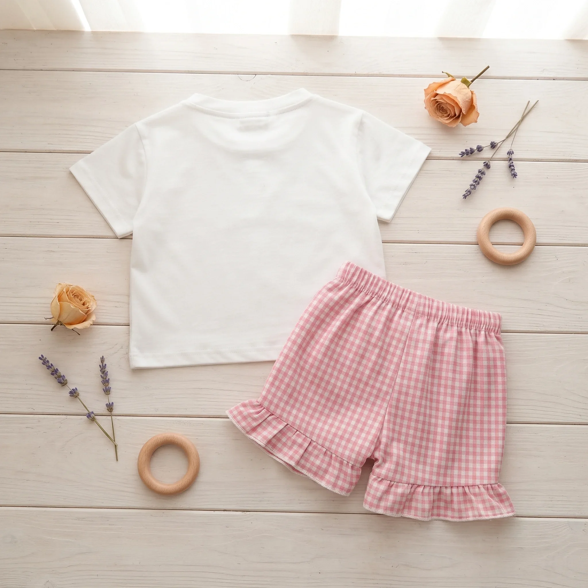 Summer Baby Girls Cute Style Clothes White T-shirt+ruffle Shorts Summer Pink and White Grid Pattern Outfit Suitable for 0-3Y
