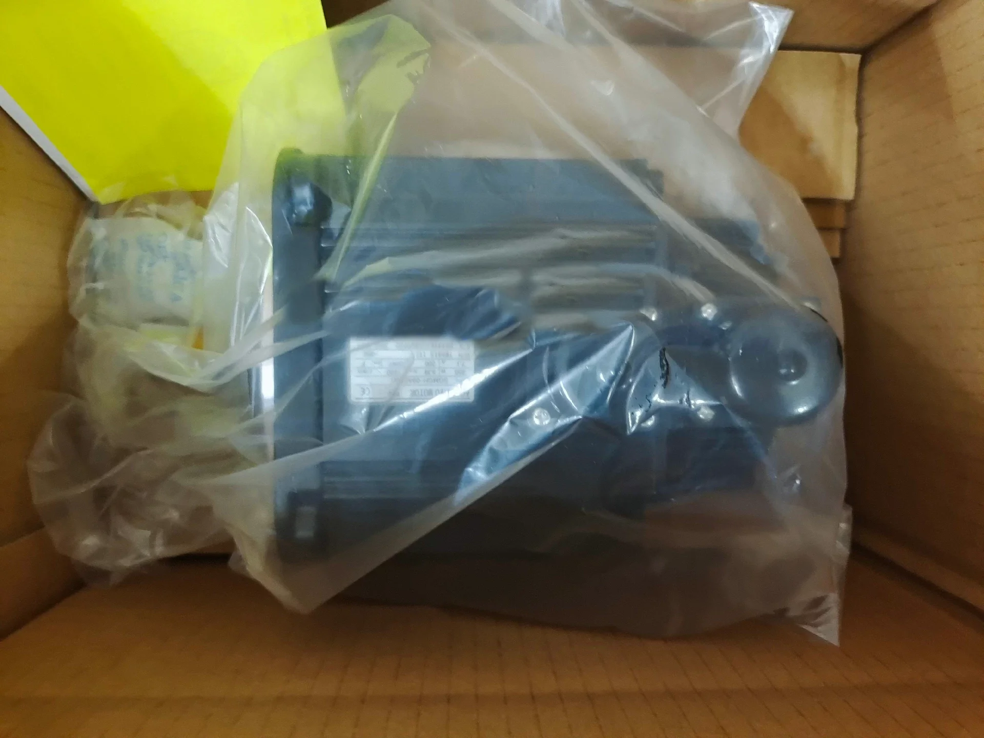 SGMGH-09A2A41 Brand New Servo Motor Original Genuine，Fast shipping