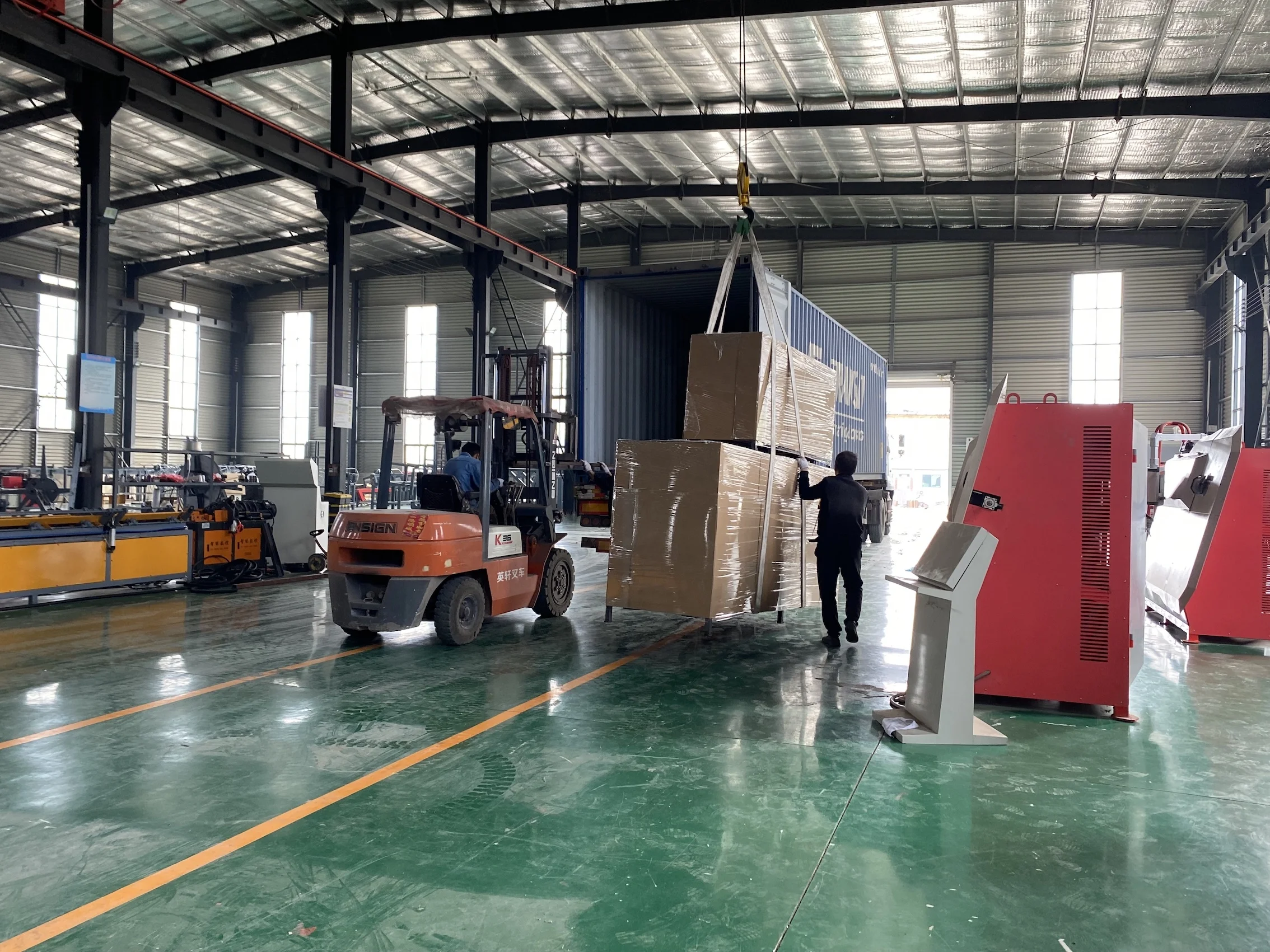YG Customized 0-106m/min Frequency Conversion CNC Steel Bar Straightening & Cutting Machine With Motor 380V Rebar Straightening