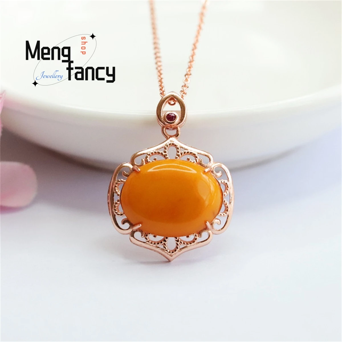 

Natural S925 Silver Inlaid Honey Wax Amber Egg Faced Hollow Necklace Elegant Personalized Versatile Exquisite Charm Fine Jewelry