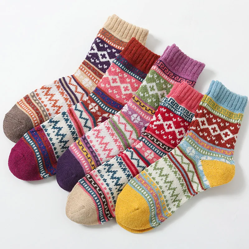 Exquisite, fashionable, thick and warm woolen socks, thick needle women's socks, thick thread new cross flower ethnic style retr