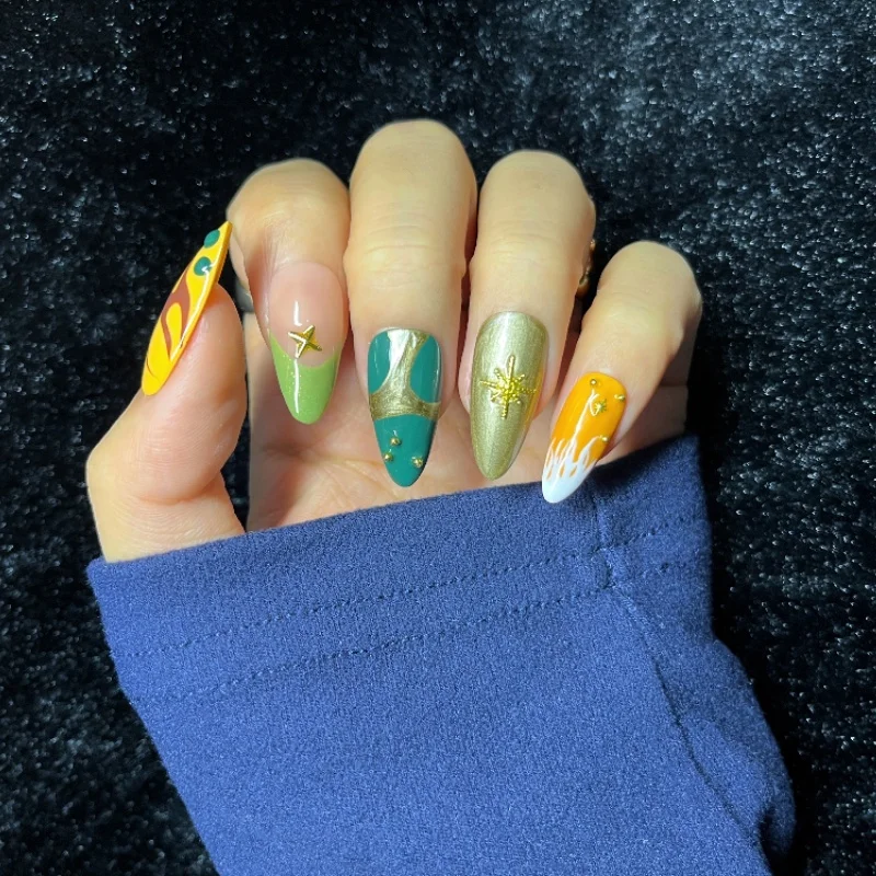 10 قطعة اللوز البرتقالي النابض بالحياة اليدوية الصحافة على الأظافر لامعة الذهبي ستار الأخضر المشارب الفرنسية الأظافر وهمية للفتيات الساخن الرجعية الأظافر