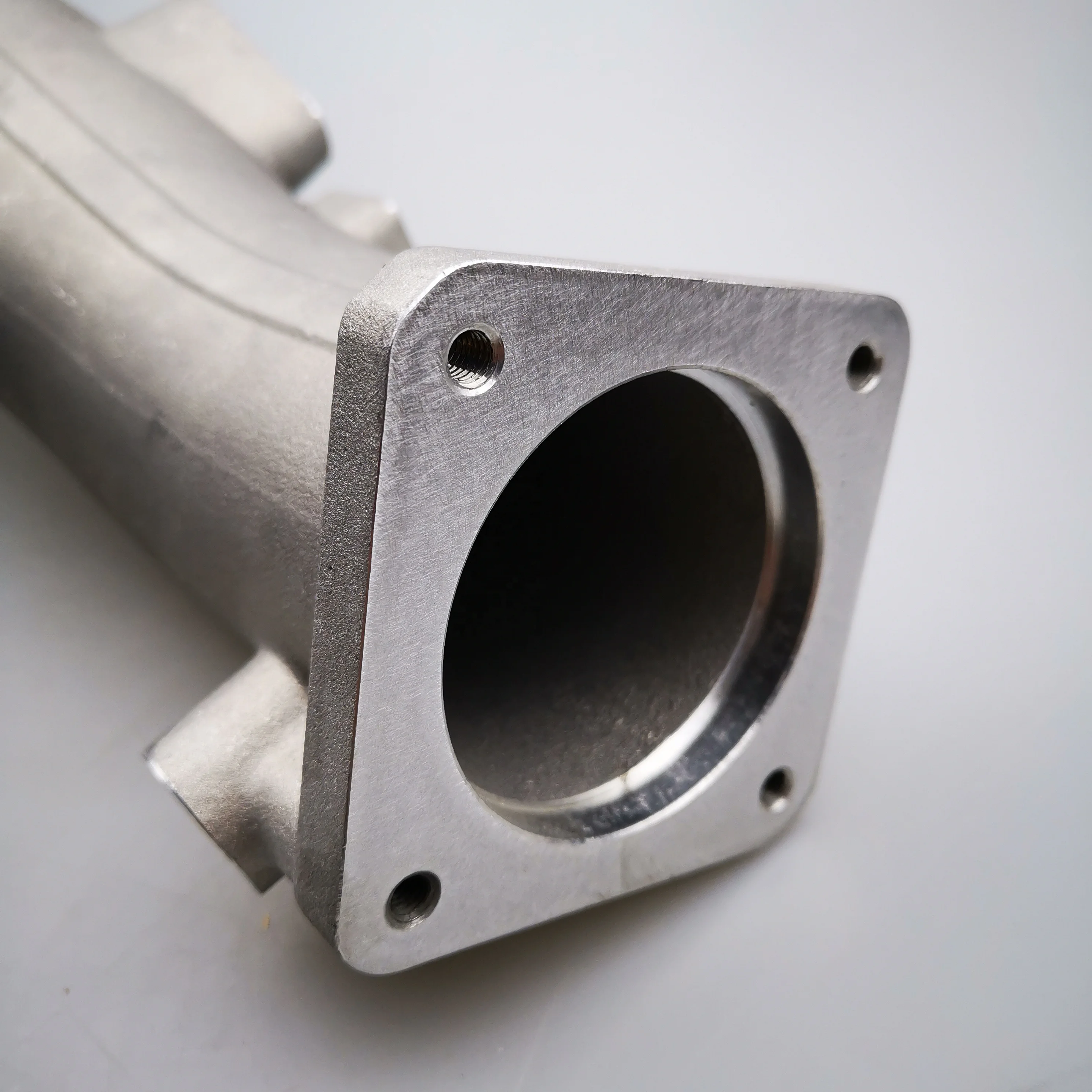 SAIC MAXUS V80 Original Engine Intake Elbow C00324020 C00046453