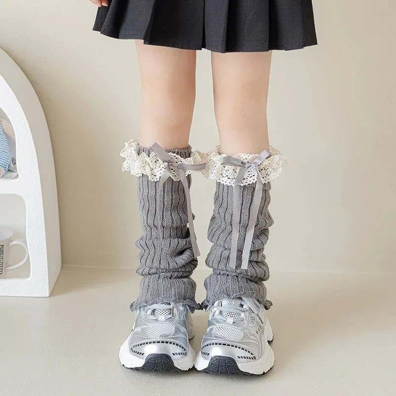nova-tendencia-outono-inverno-2025-polaina-estilo-bale-com-toque-sofisticado-e-fofo-para-manter-suas-pernas-aquecidas