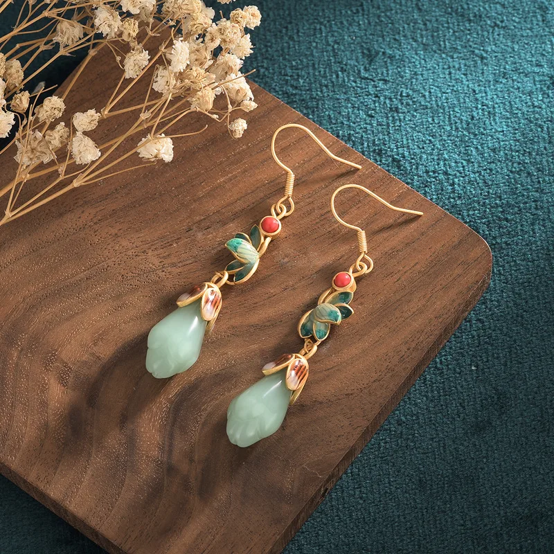 Aieryuan Guochao retro jewelry enamel niche 925 Tremella needle magnolia flower imitation Hetian jade ancient style earrings