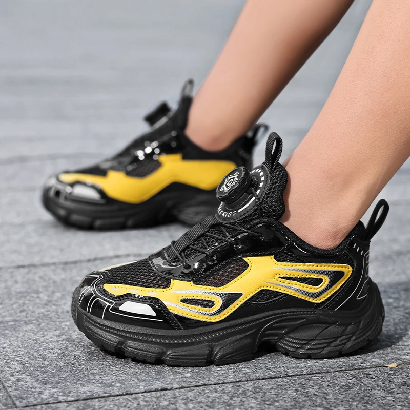 

Stylish Plain Children Outdoor Shoes Shockproof Cushion Design Easy Clean Daily Casual Sneakers