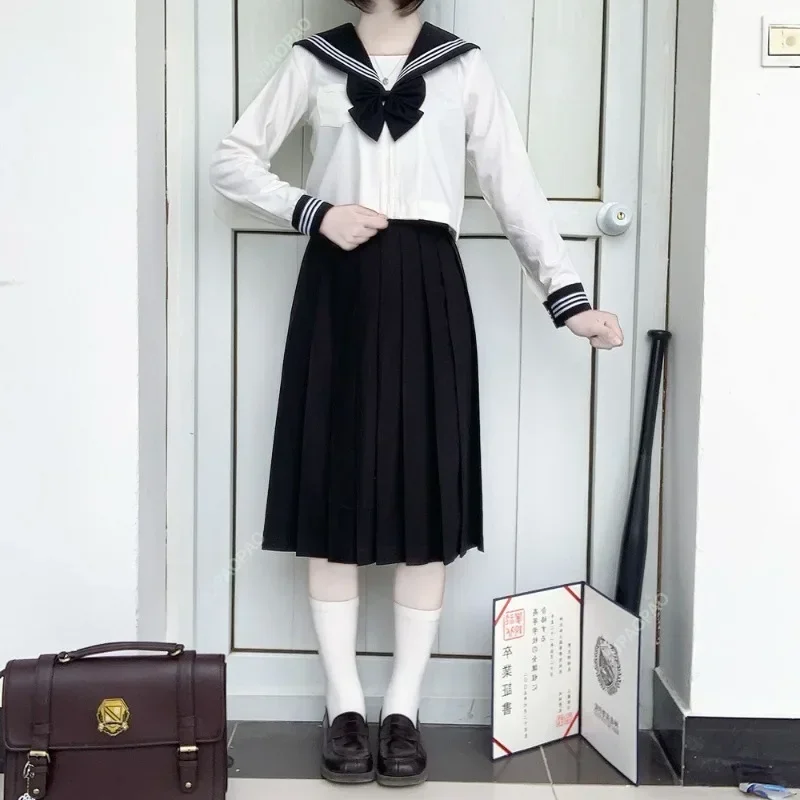 Uniforme scolastica giapponese Ragazza Jk Set Sexy Primavera e autunno Ins Cravatta nera Bianco Simpatico abito da marinaio Set da donna a maniche lunghe Gioventù