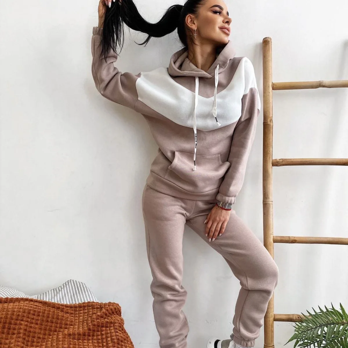 Women Tracksuit Two Pieces Sets Hooded Sweatshirts Patchwork Loose Long Pants Pockets Elastic Waist Sports High Street