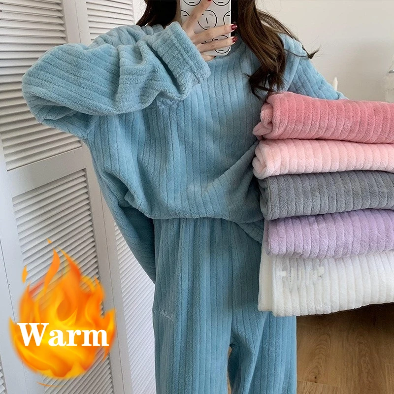

Soft Coral Velvet Jacquard Warm Pajama Set for Women Cozy Loungewear Outerwear for Winter Christmas Back to School Gift ﻿