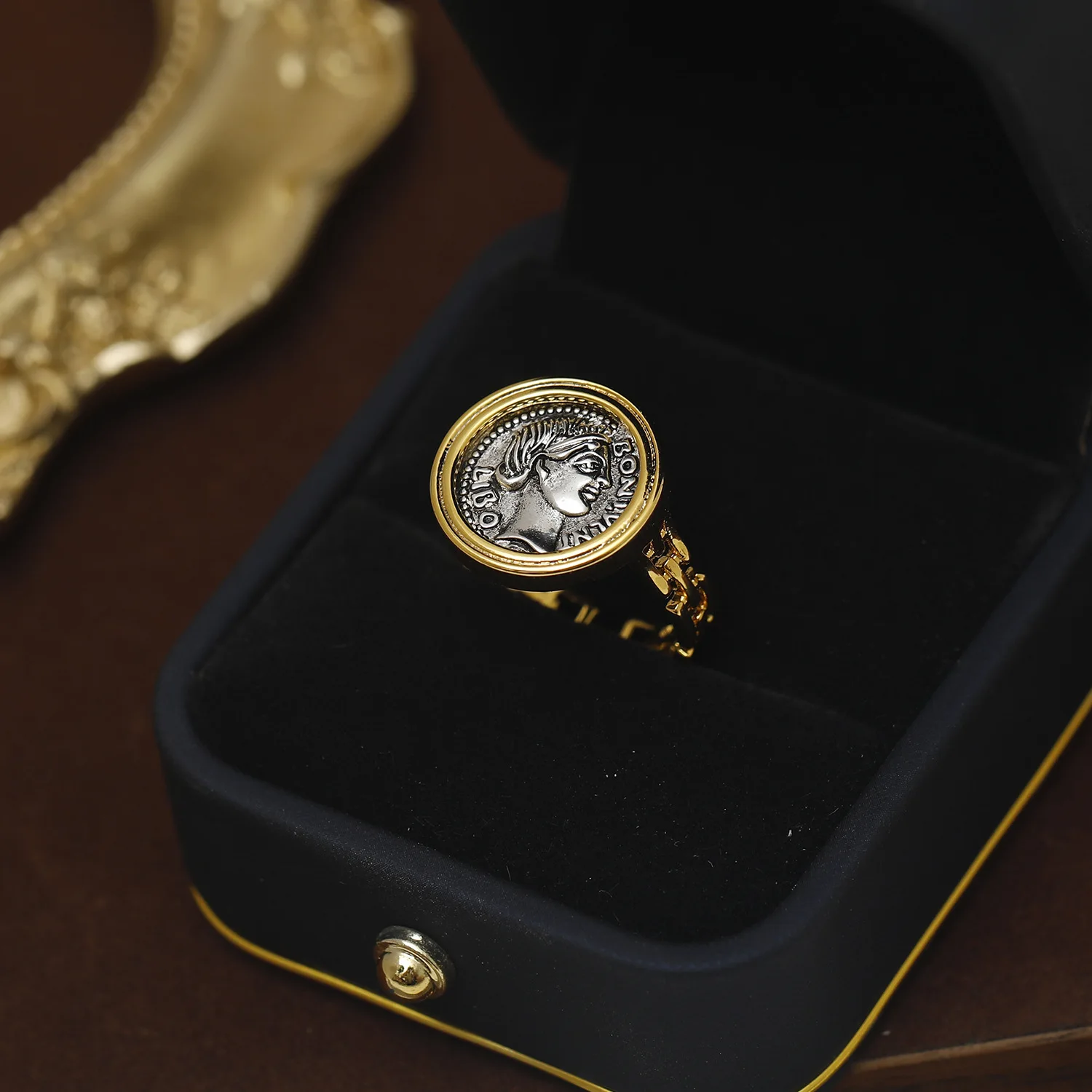 Gold Plated Vintage Coin Open Ring Women's Roman Style Portrait Embossed Chain Band Adjustable Daily Versatile  Street Jewelry