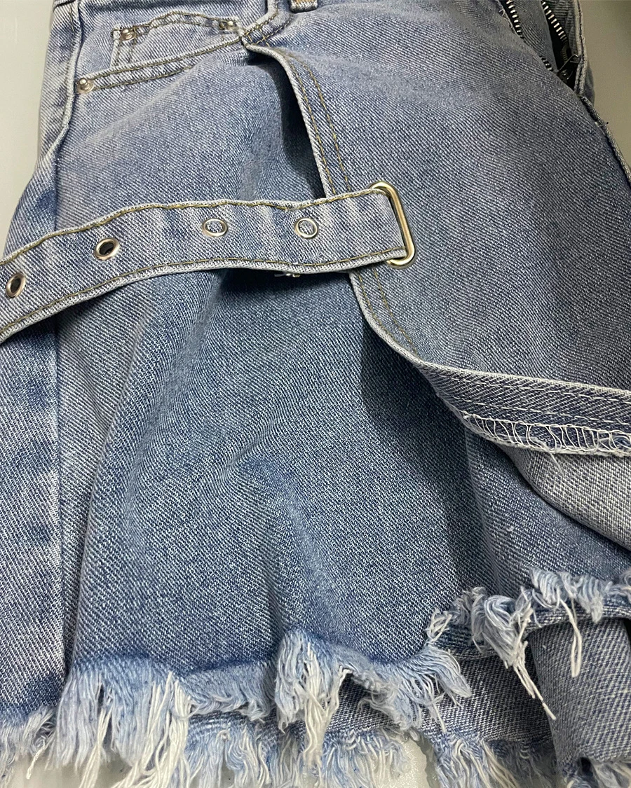 Summer New Irregular Denim Shorts Skirt Female Y2K Street Fashion high waisted and versatile slim fitting skirt pants