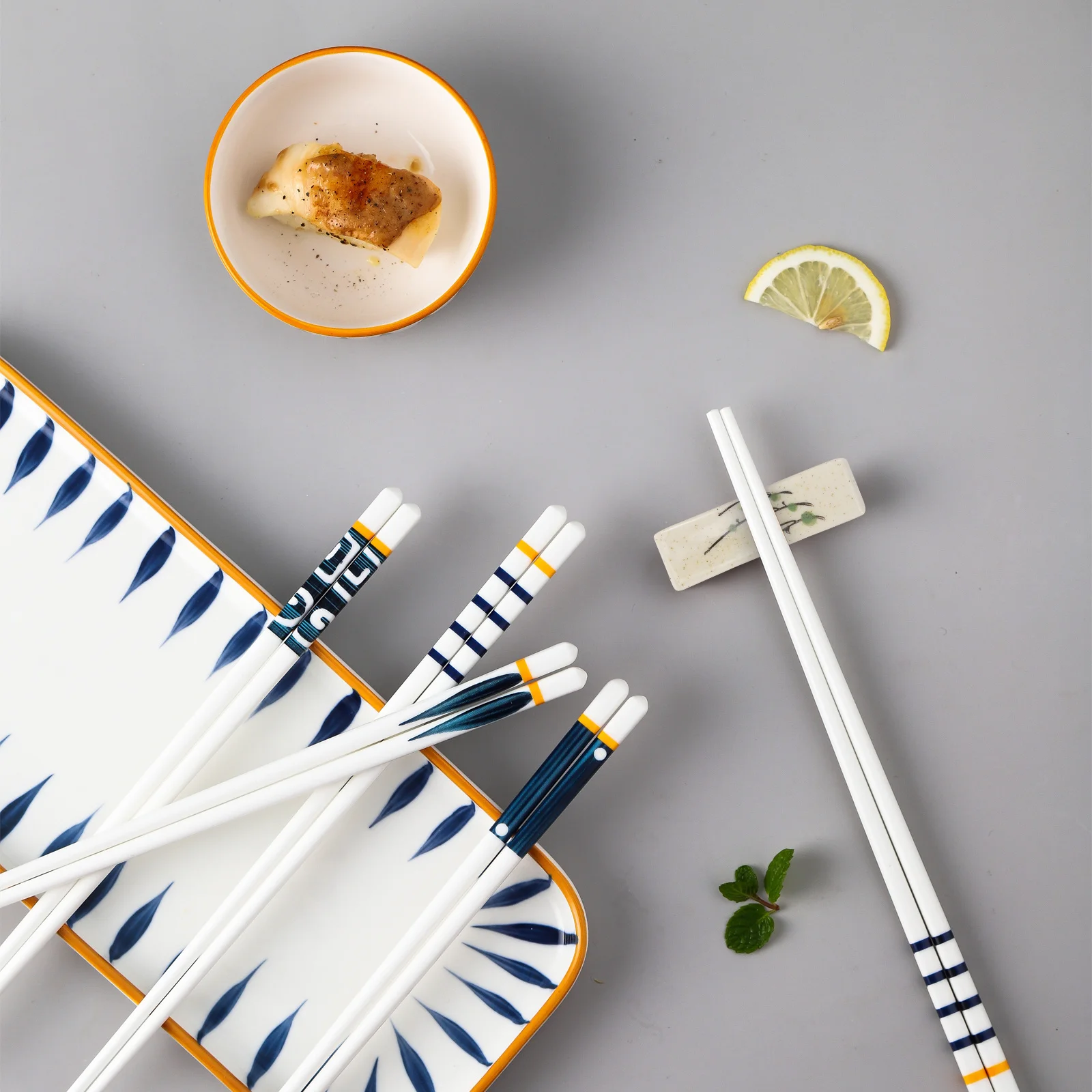 

5Pcs Bridge Style Ceramic Chopstick Rests High-Quality Easy Clean Suitable for Dishwasher Home Hotel Restaurant