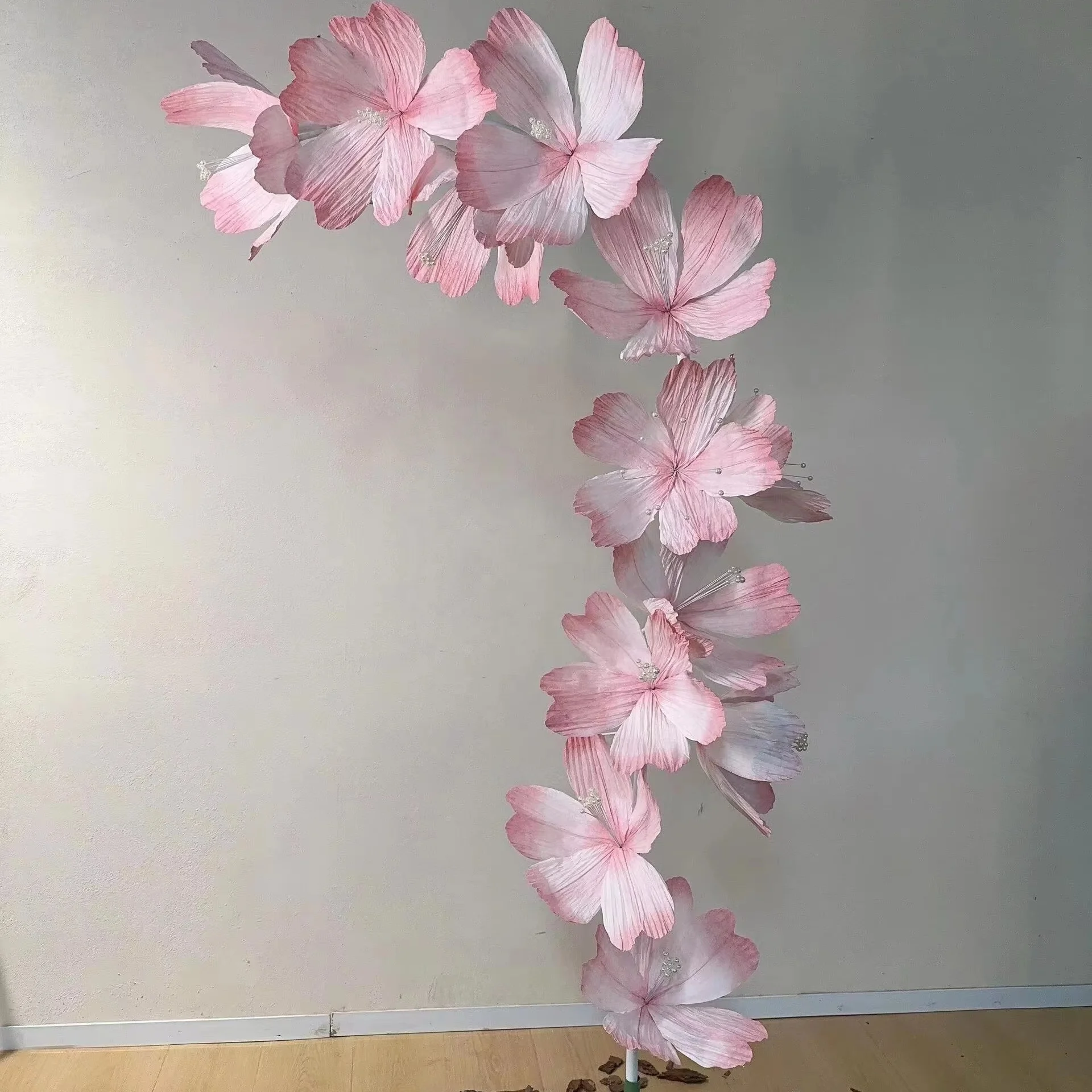 

Customized Senior Floral Design Giant Cherry Blossom Artificial Wedding Decoration Jade Flower Windows Display for Graduation