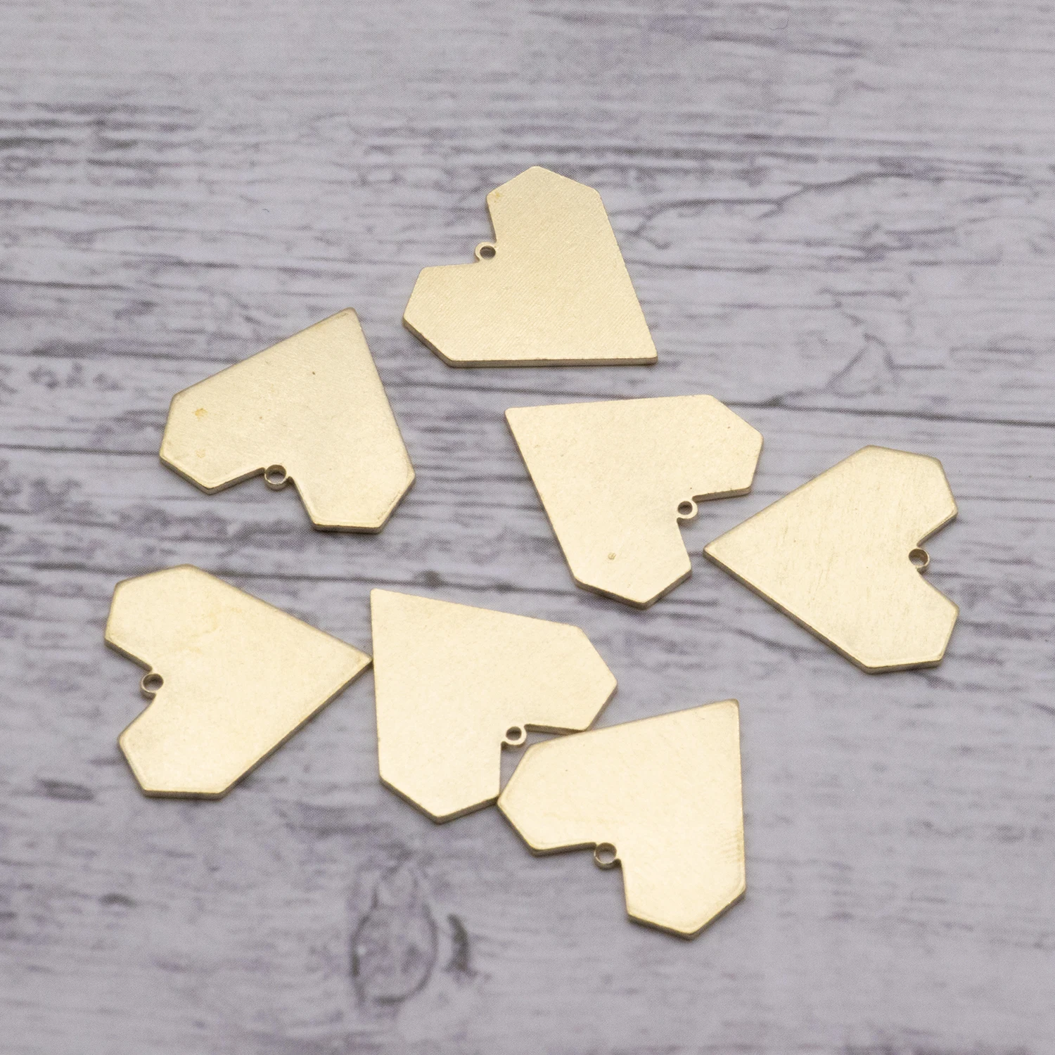 

10pcs/lot Raw Brass Heart Pendants Heart Charms for Diy Necklace Earring Jewelry Makings