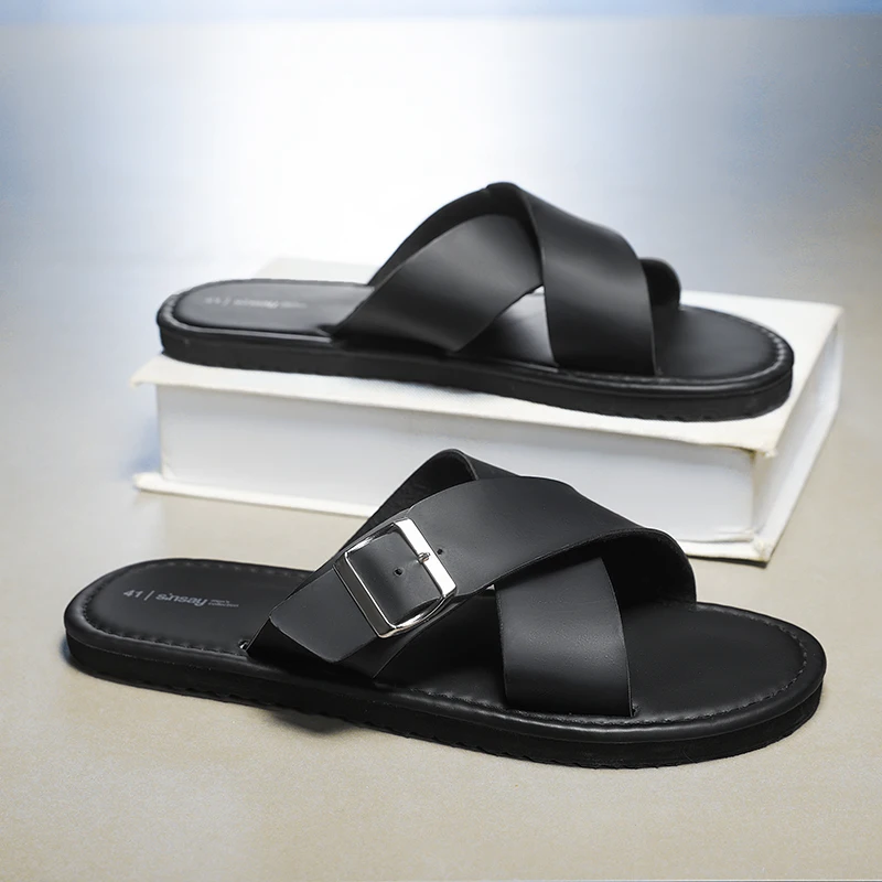 

Summer men's slippers 2026 new sandals fashion lightweight casual slippers men's Korean version of outdoor sports beach sandals