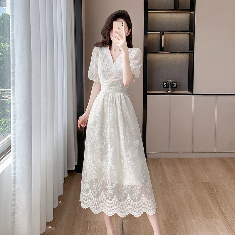 

High Quality Sweet Slim Waist Embroidery Dress Women's New Fashion Korean V-neck Puff Sleeve Solid Color Long Dresses