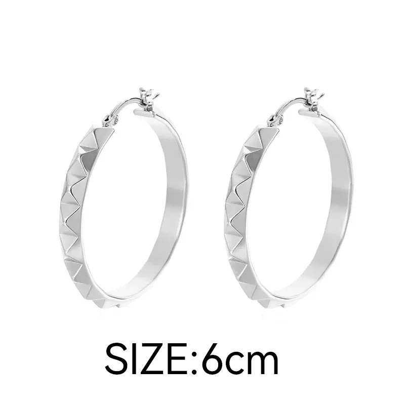 Punk Fashion Brass Rivet Hoop Earrings for Women 90s Goth Earrings Cool Hip-hop Aesthetic Y2K Accessories