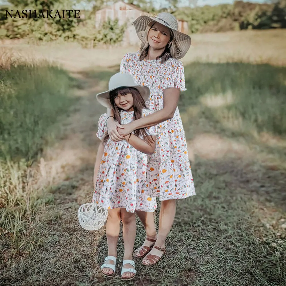 

Summer Mom And Daughter Dress Family Look Small Floral Cute Puff Sleeve Dress Mother And Daughter Clothes matching family outfit