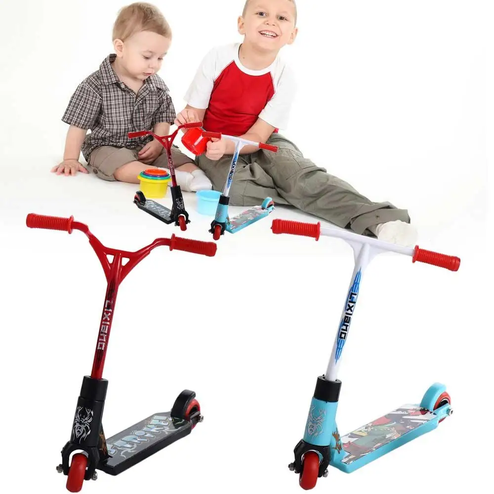Bomboniere Giocattoli per bambini Giocattoli per dita a due ruote Scooter per dita rimovibile educativo Skateboard per dita Mini scooter Mini scooter per dita