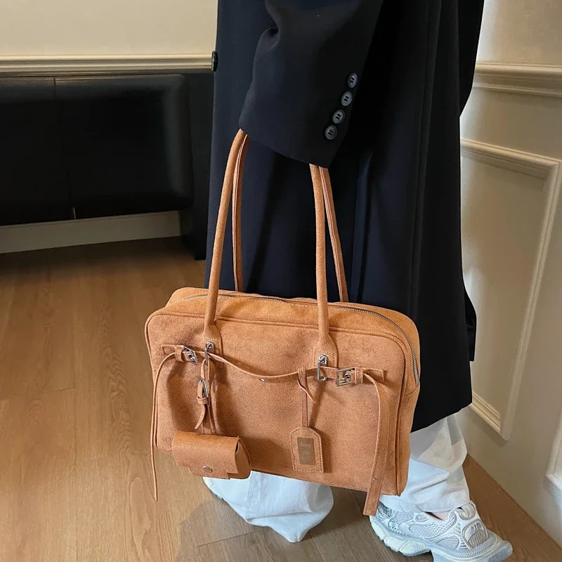 

Unique Vintage Diaper Bag Women's Luxury Leather Crossbody Bag Minimalist Designer Tote For Commuter Elegant And Stylish