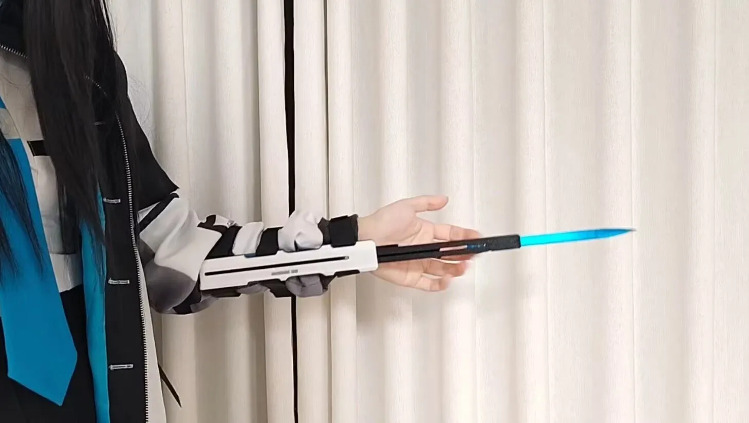 Newest Muscle-Activated Hidden Blade Prop, No Cord Tension Control, Cosplay Costume Accessory, Birthday and Holiday Gift