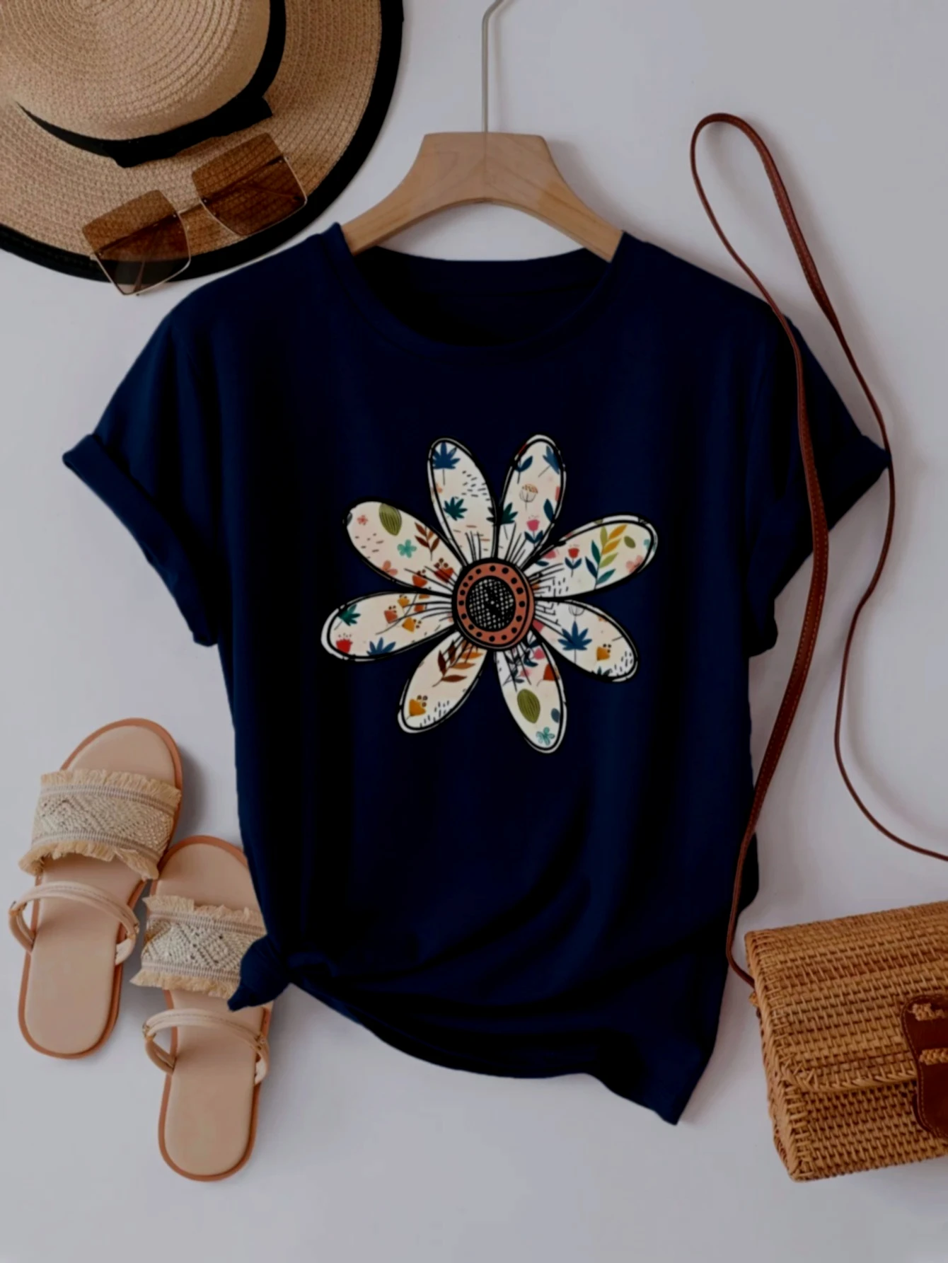 Women's Bohemian Daisy T-shirt - Floral Print Casual Top Women Clothing Fashion Summer Streetwear Graphic T Shirts Personality