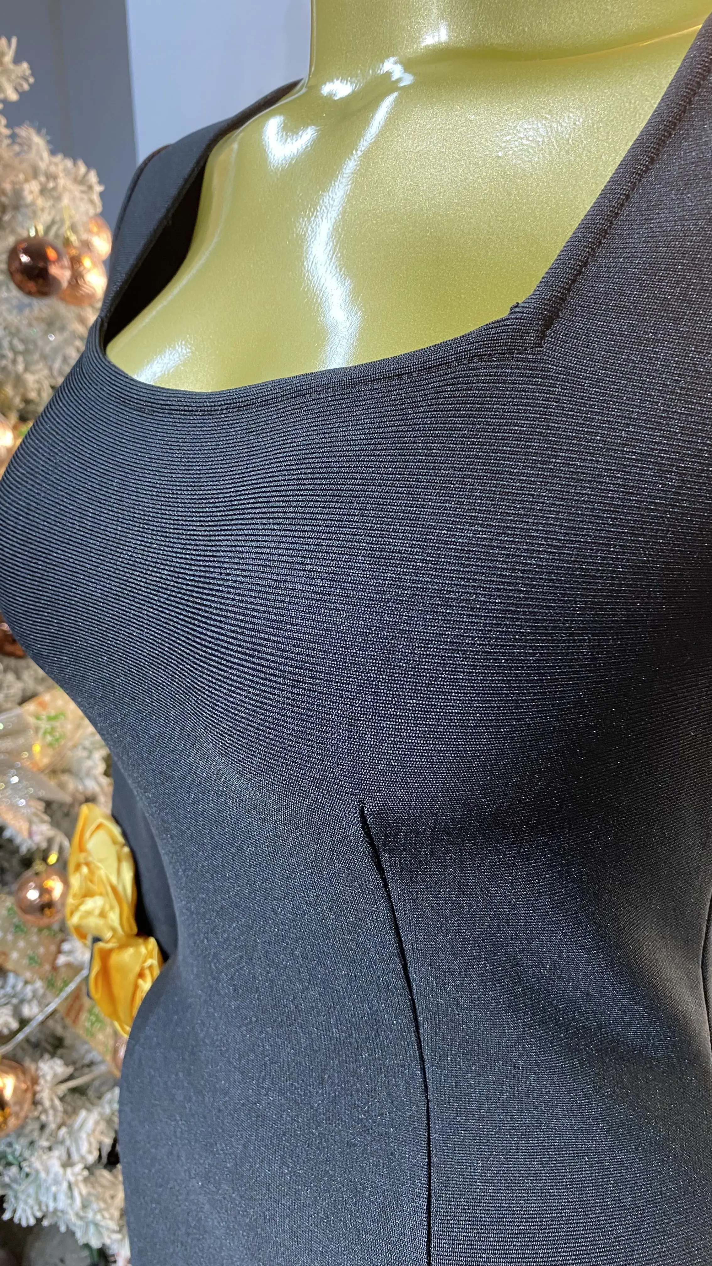 فستان حفلات صغير أسود أنيق ومثير بأكمام طويلة وفستان أنيق ذهبي مزين بالزهور للنساء.-GZXX340