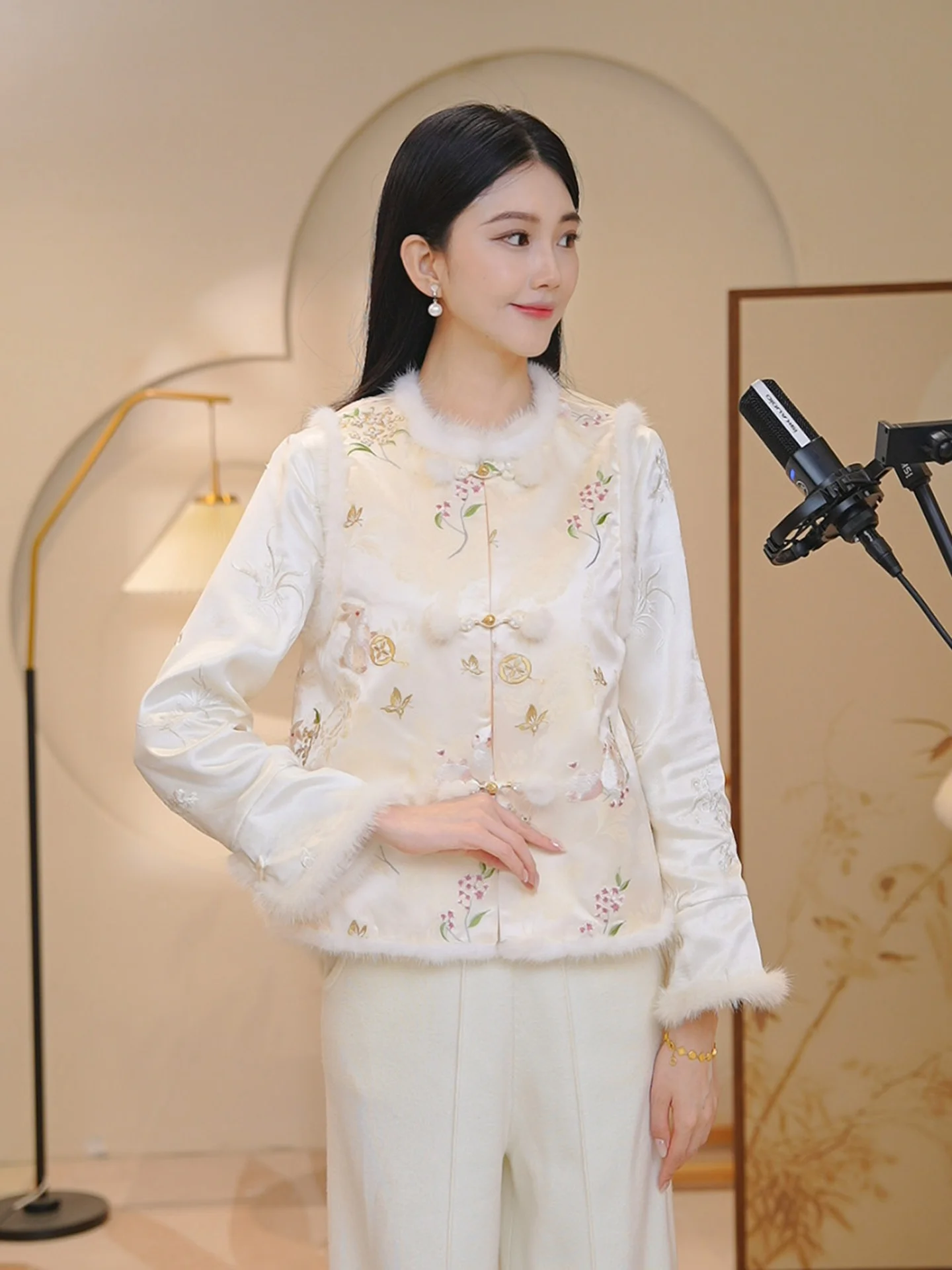 

Warm Cotton Jaet Chinese Sle Floral Embroidery Mink Fur Vest Regular Fit Long Sve round Ne Traditional Chinese Faion