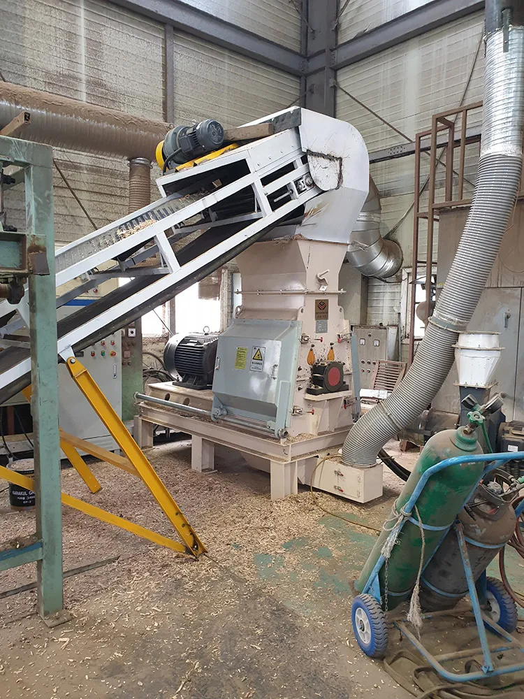 China Shandong ROTEXMASTER Wood Sawdust Making Grinding Machine YGFS65x75 Hammer Mill 55kw Wood Chips Straw Sugar Cane Grinder
