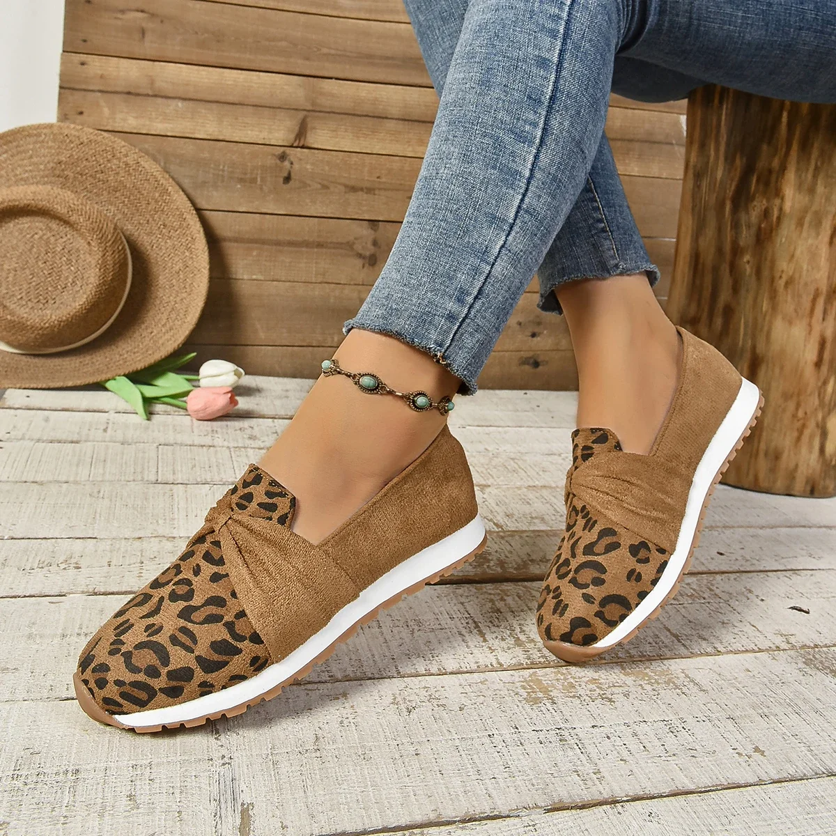 Women Sneakers New Fashion Walking Leopard Flat Casual Sneakers Women Outdoor Brand Slip on Loafers Shoes Women Zapatos De Mujer