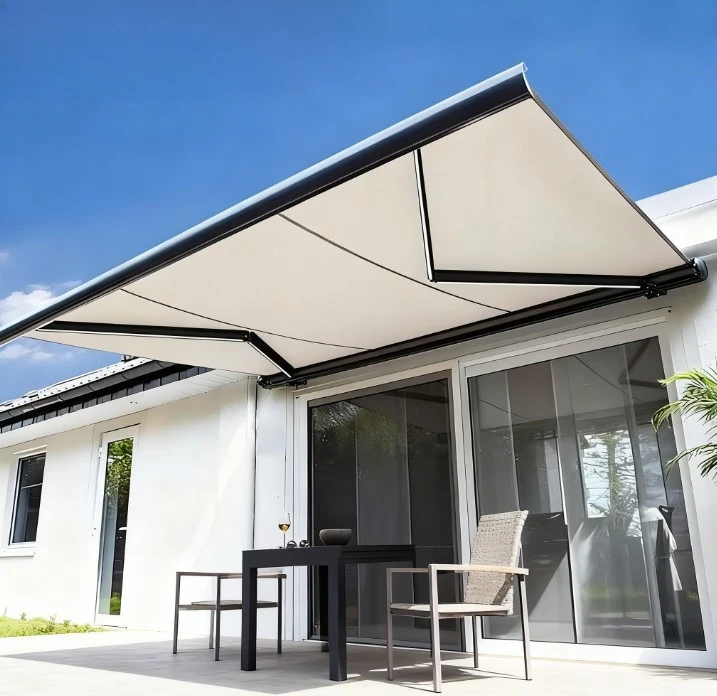 

Electric Full Box Telescopic Awning with Lamp Villa Awning Courtyard Telescopic Awning
