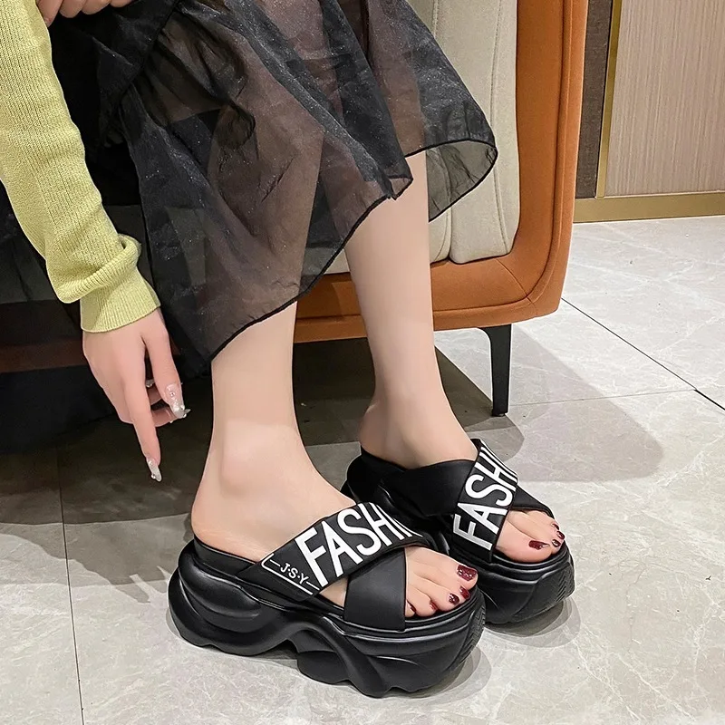 Zomer Vrouwen Slippers Dikke Zolen Slippers Dames Sleehak Strand Schoenen Vrouw Hoge Platform Slippers Buiten Sandalen 8CM