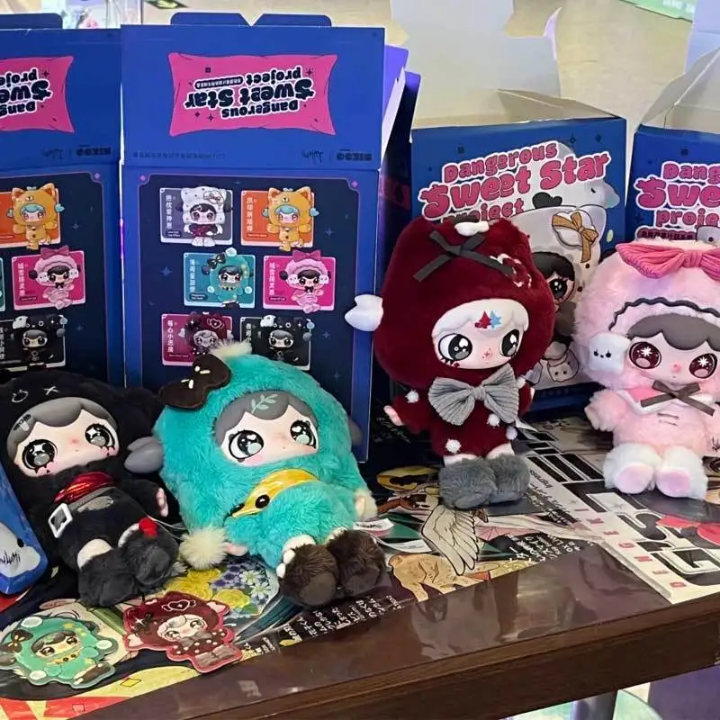 Caixa cega na moda ornamento genuíno lulumi perigoso doce estrela plano série boneca caixa cega coleção pingente presente para mulher