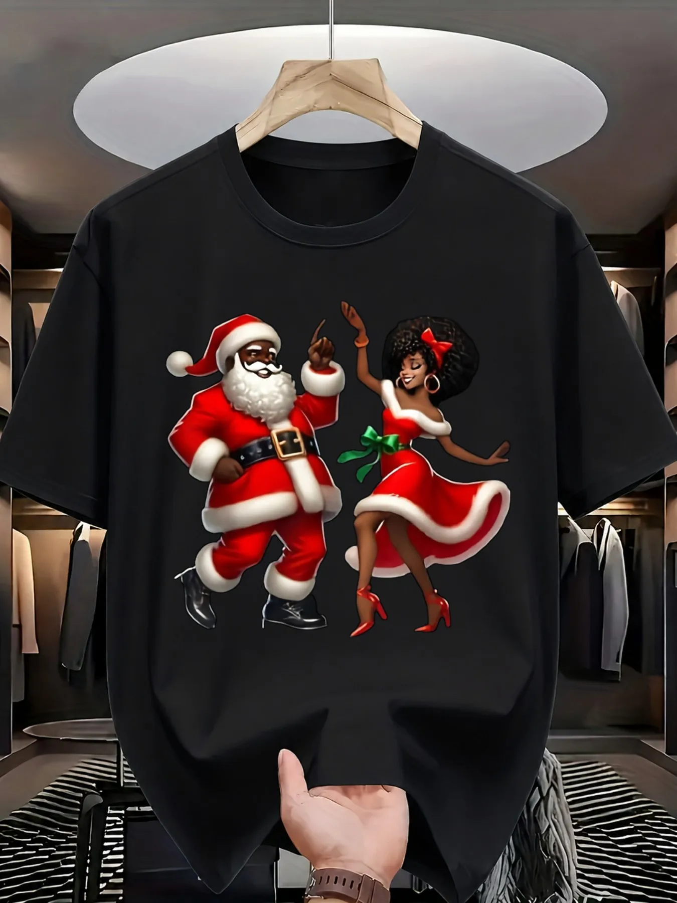 African Santa Mrs. Claus Dancing Graphic T-Shirt Vintage Christmas Party Outfit Soft Breathable Crew Neck Unisex Holiday Gift for Men Sizes S to XXXL Machine Washable Men'S T-Shirt