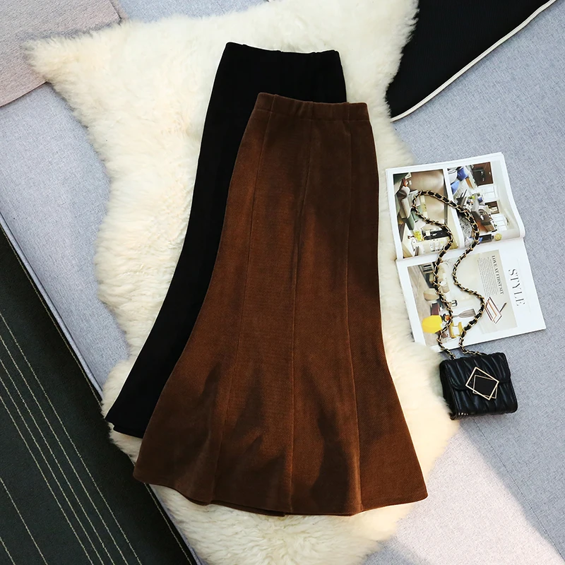 레트로 블랙 코듀로이 바디콘 머메이드 스커트 두꺼운 백슬릿 미디 펜슬 스커트 여성용 우아한 겨울 오피스웨어